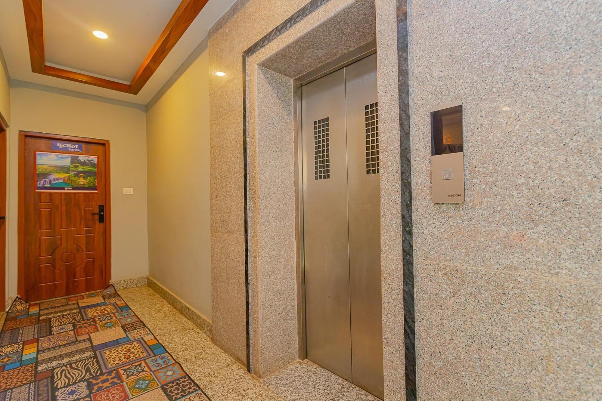 Oyo 799 Hotel Tik Tok Pvt Ltd. Katmandu Zewnętrze zdjęcie