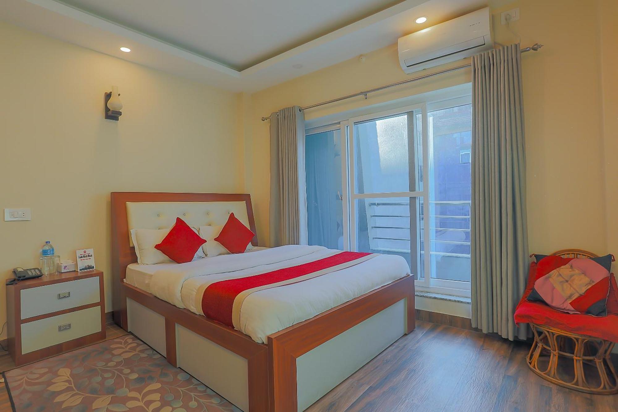 Oyo 799 Hotel Tik Tok Pvt Ltd. Katmandu Zewnętrze zdjęcie