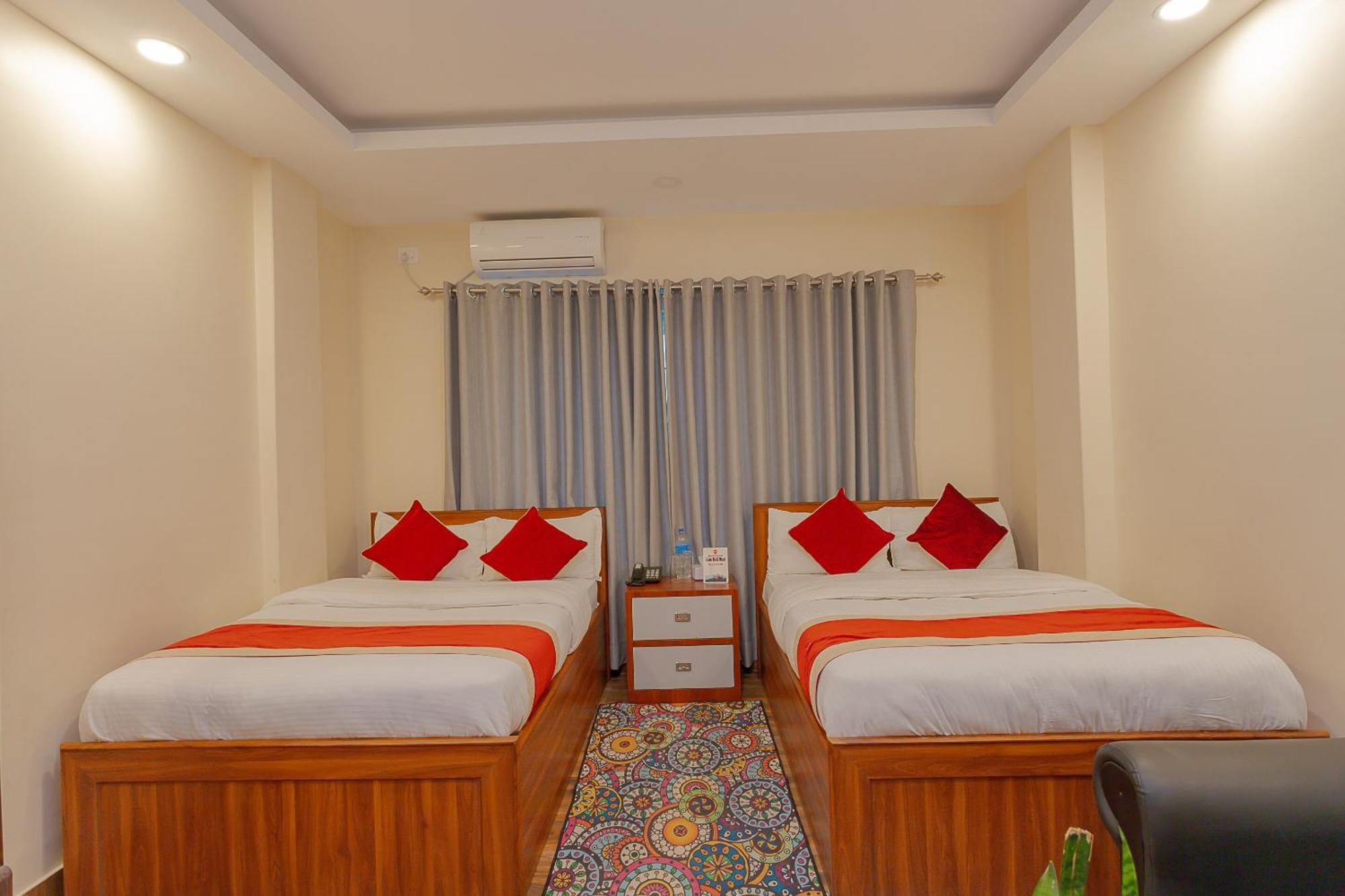 Oyo 799 Hotel Tik Tok Pvt Ltd. Katmandu Zewnętrze zdjęcie