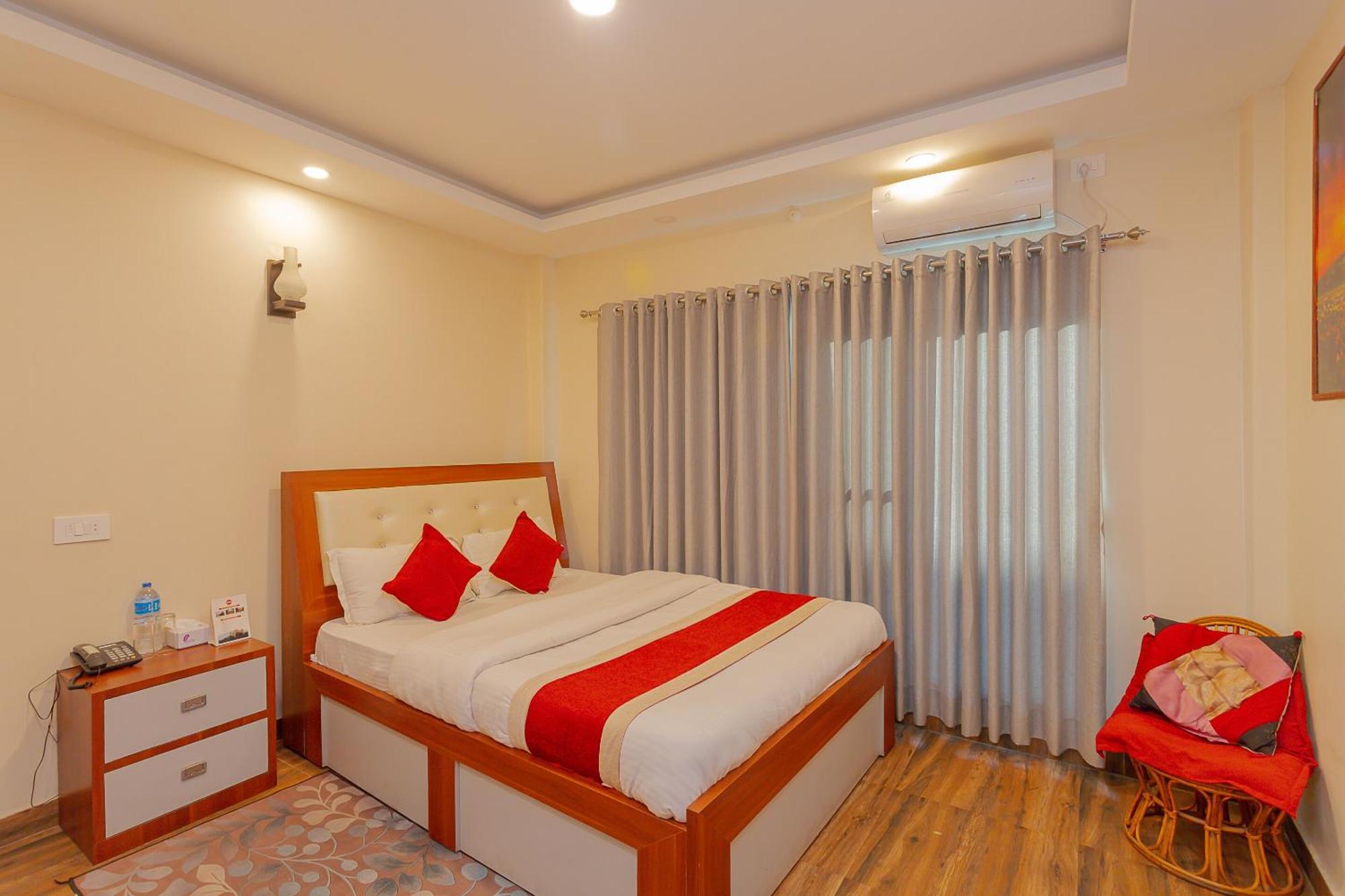 Oyo 799 Hotel Tik Tok Pvt Ltd. Katmandu Zewnętrze zdjęcie