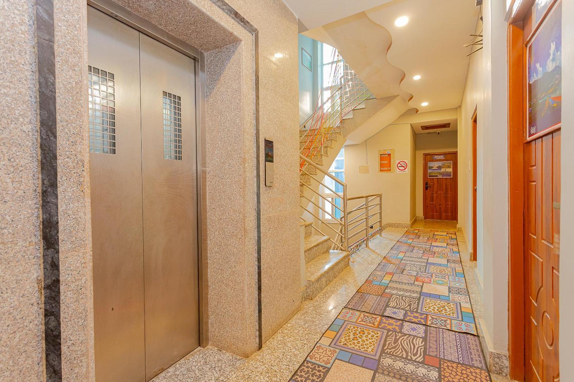 Oyo 799 Hotel Tik Tok Pvt Ltd. Katmandu Zewnętrze zdjęcie