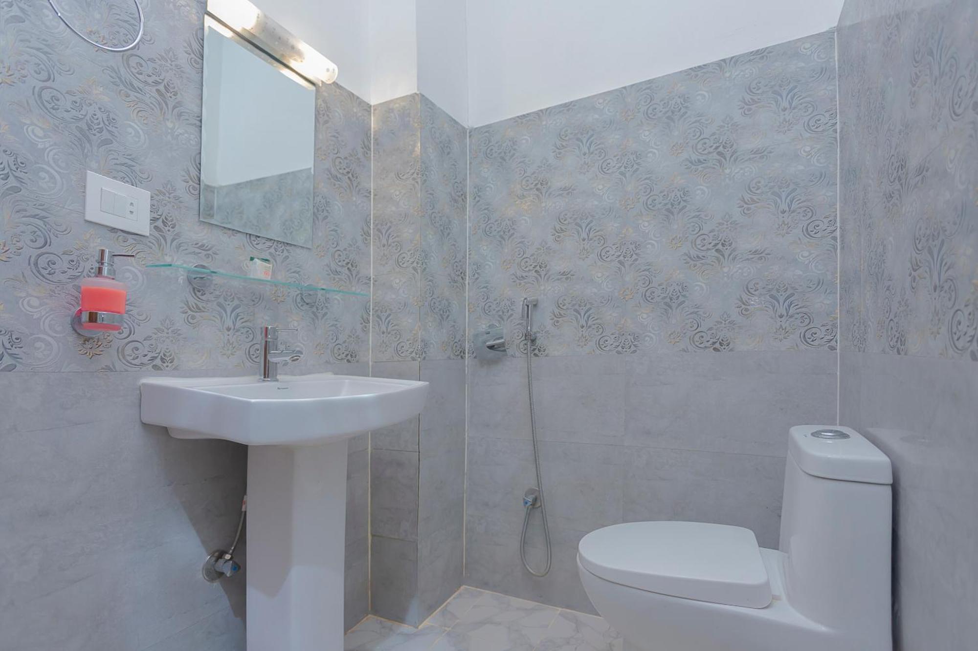 Oyo 799 Hotel Tik Tok Pvt Ltd. Katmandu Zewnętrze zdjęcie