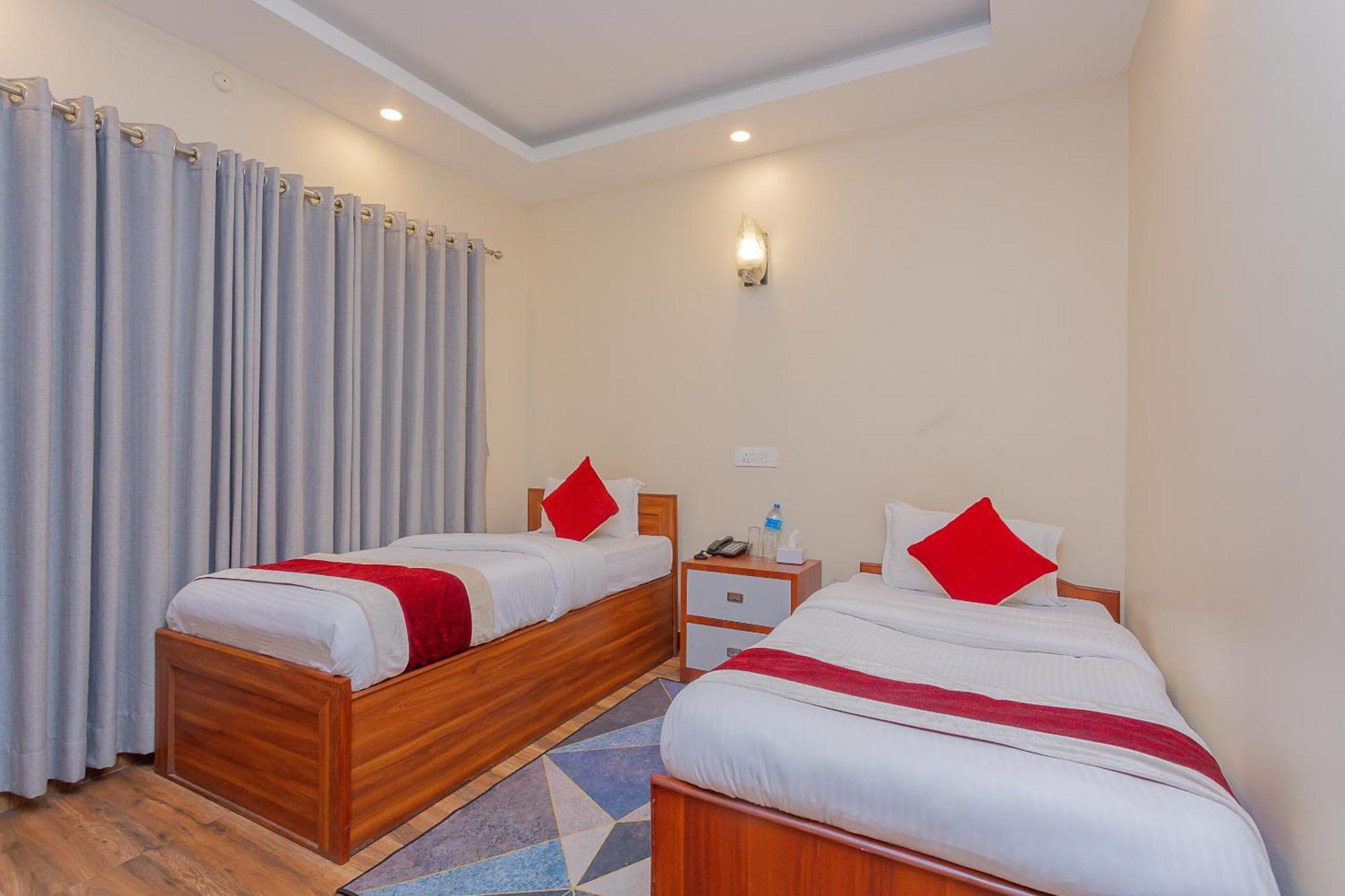 Oyo 799 Hotel Tik Tok Pvt Ltd. Katmandu Zewnętrze zdjęcie